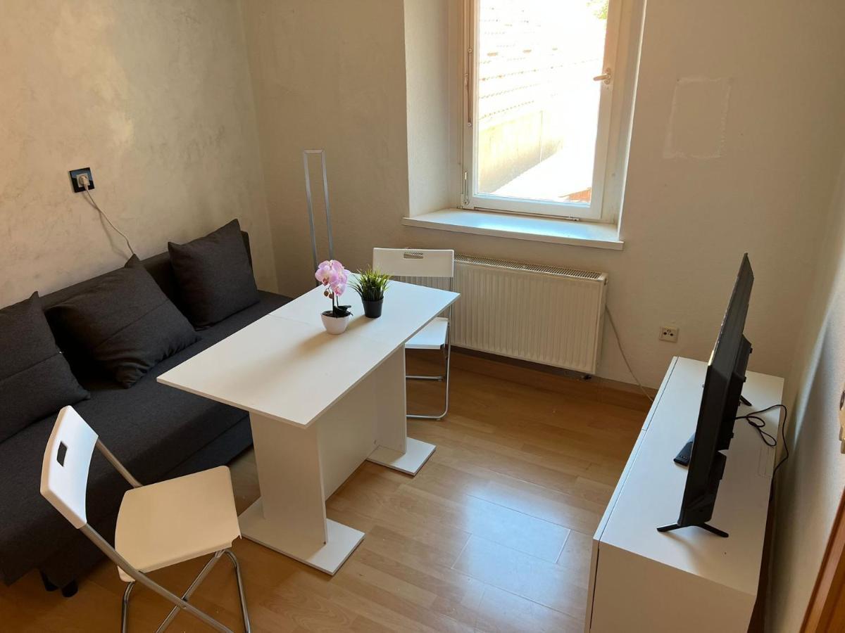 Privatzimmer Im Herzen Von อิปโฮเฟิน ภายนอก รูปภาพ