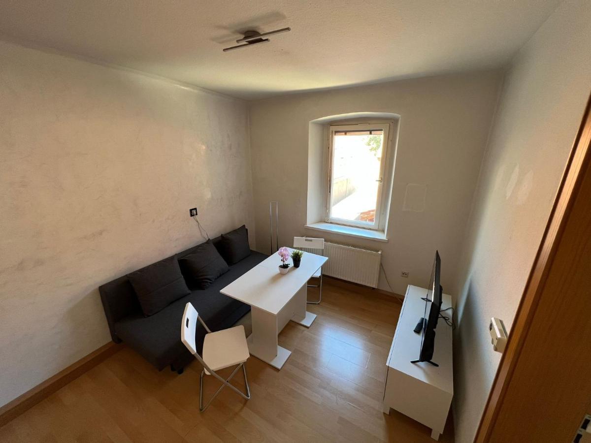 Privatzimmer Im Herzen Von อิปโฮเฟิน ภายนอก รูปภาพ