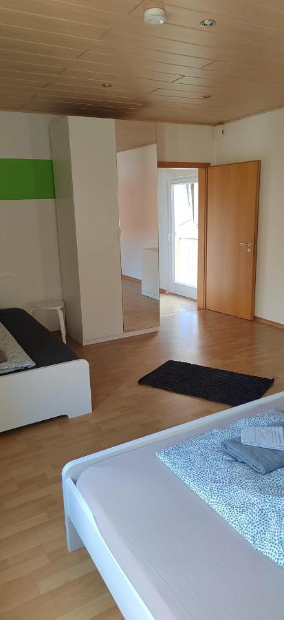 Privatzimmer Im Herzen Von อิปโฮเฟิน ภายนอก รูปภาพ